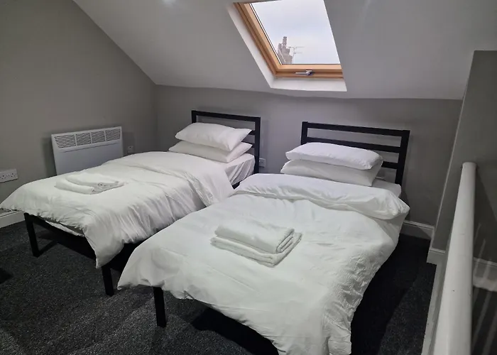 Impeccable 3-Bed Apartment In Bradford To Explore