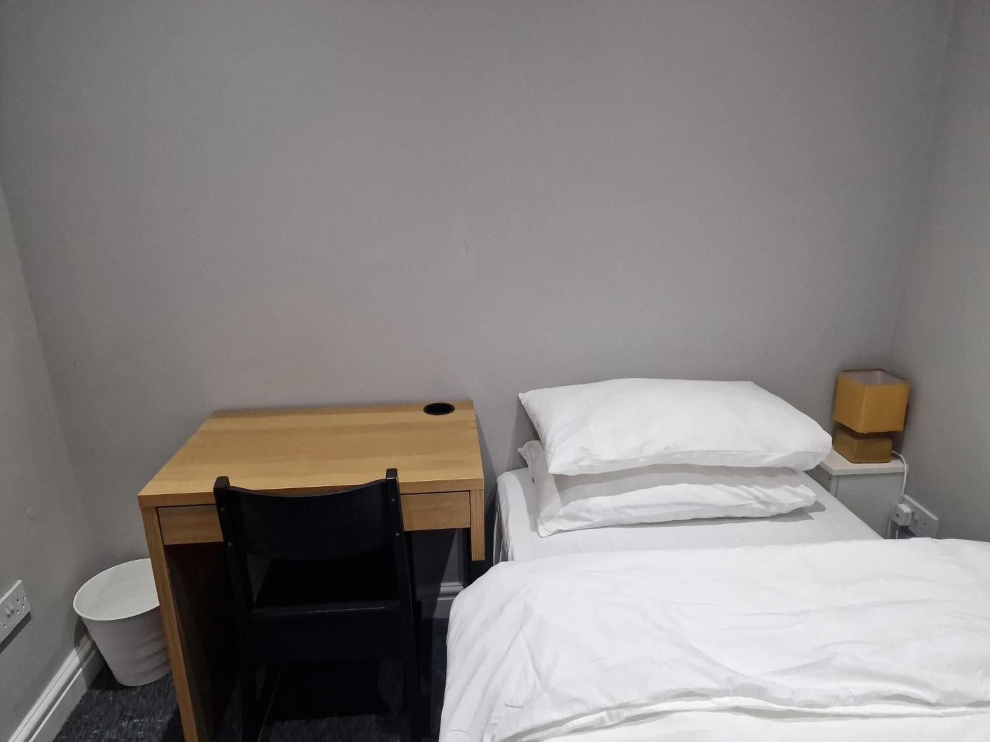Apartment Impeccable 3-bed In Bradford To Explore