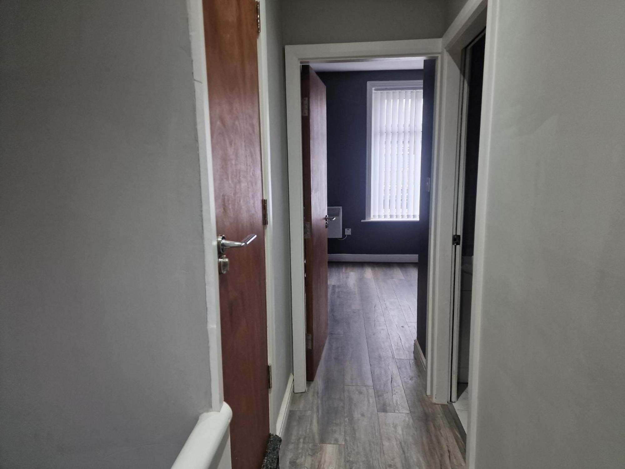 Impeccable 3-bed In Bradford To Explore *